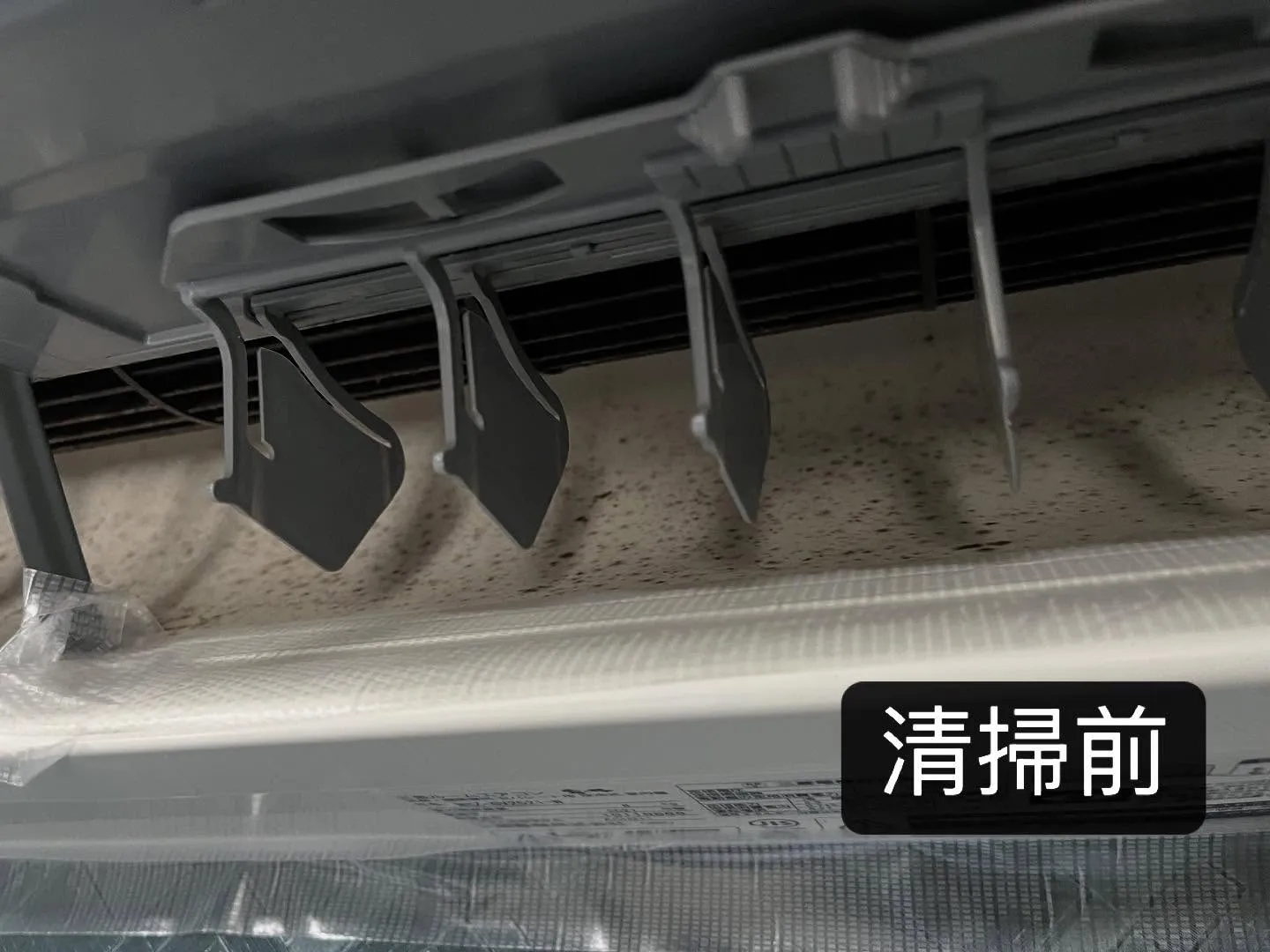 こんにちは 😊今回はトイレの簡単なお手入れ方法を紹介したいと...