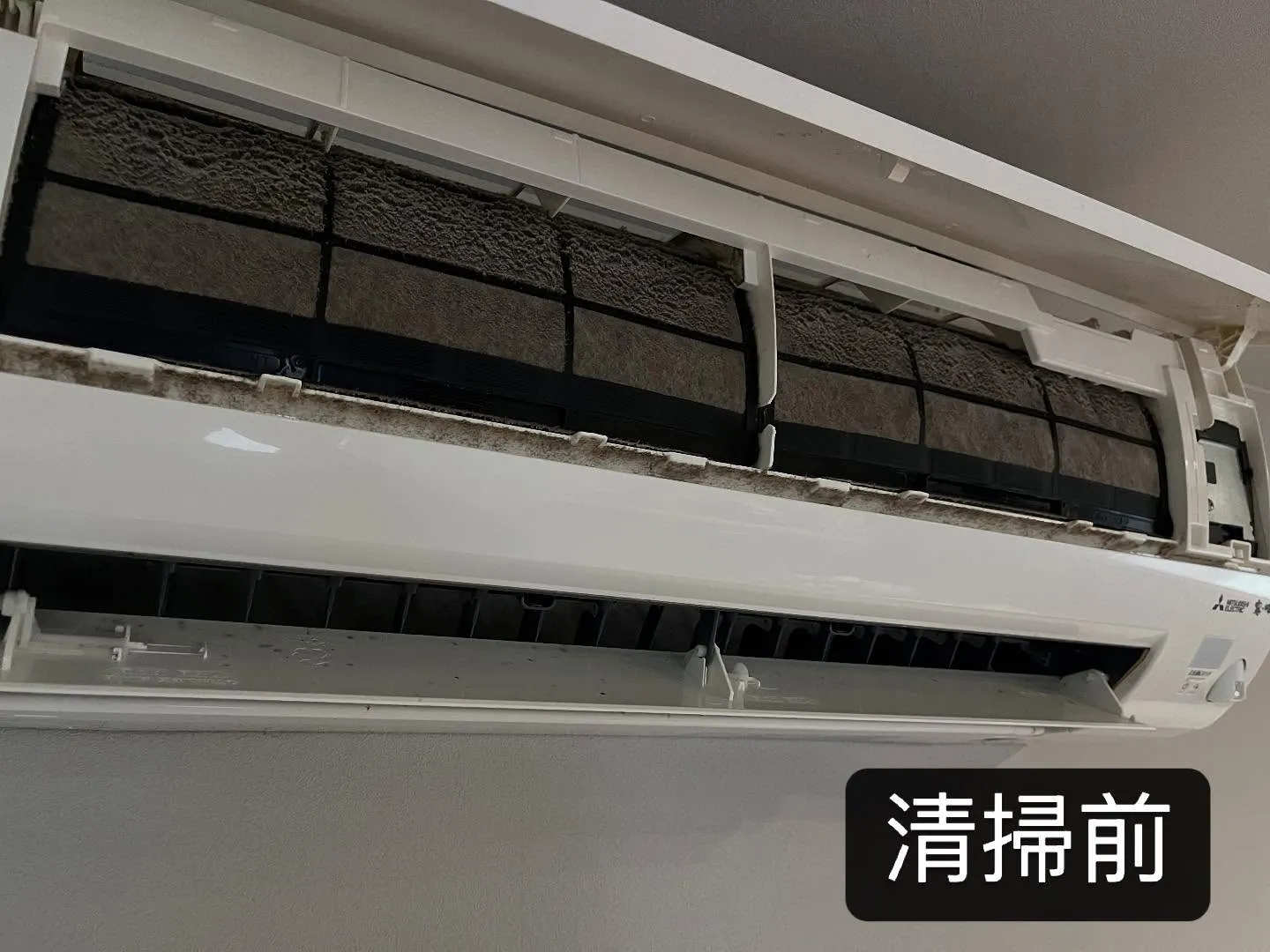 こんにちは 😊今回はトイレの簡単なお手入れ方法を紹介したいと...